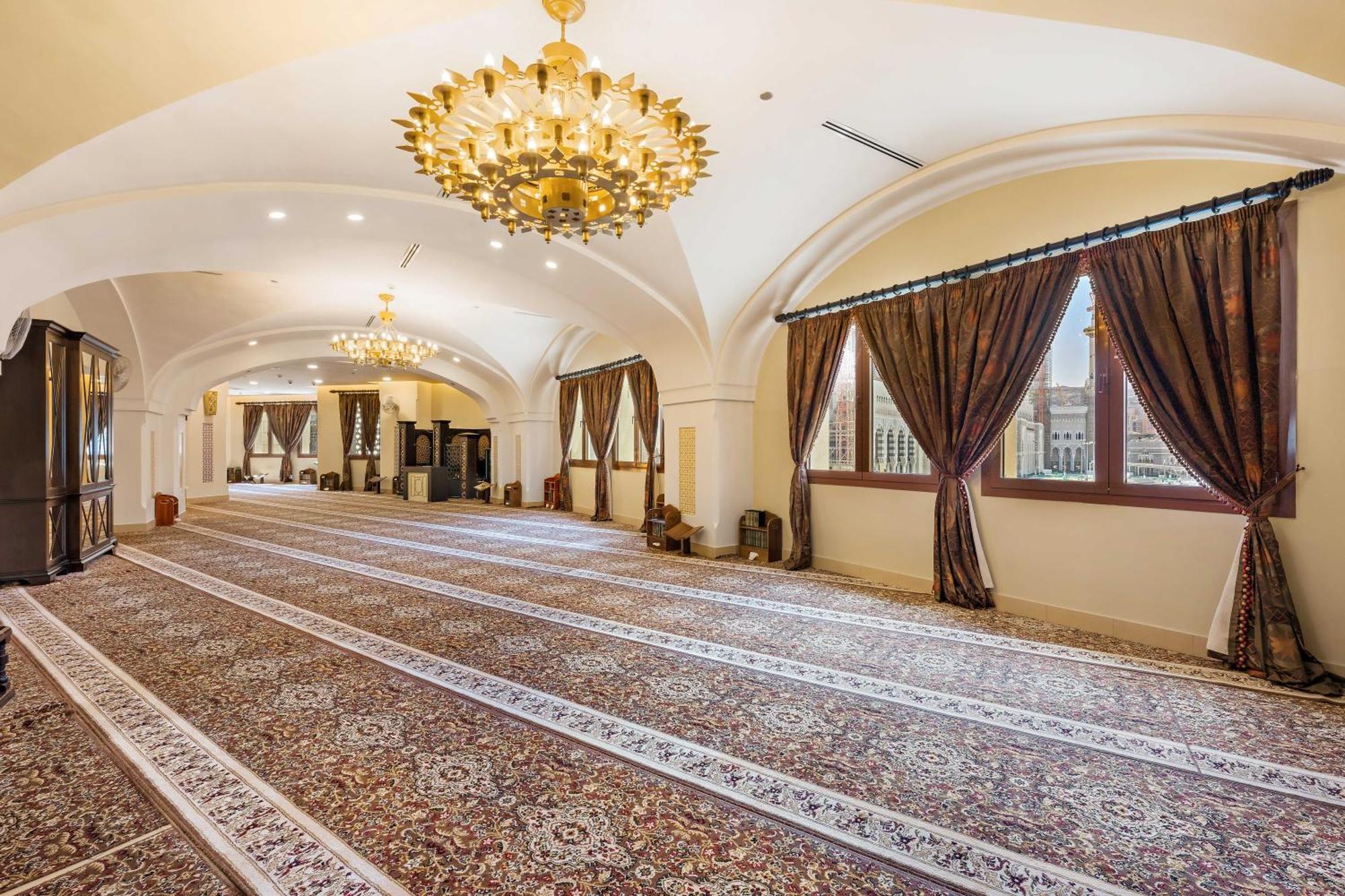 麦加安涅姆酒店 Mecca 外观 照片 The prayer hall of the hotel